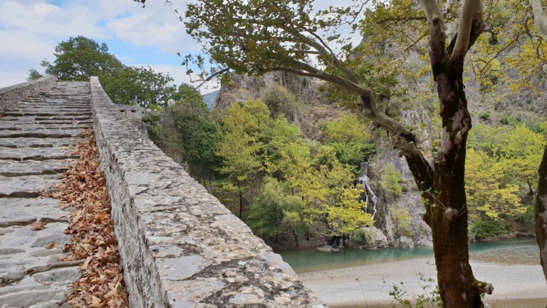 תטא הילינג - ThetaHealing - טיפול רגשי ואנרגטי עם גלי תטא לשינוי פנימי באמצעות עבודה עם התת מודע.